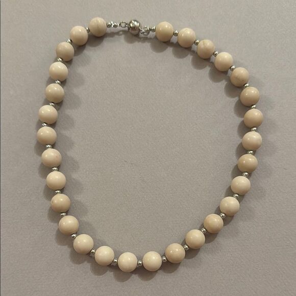 Elegant Beige Beaded Necklace M396 - Picture 1 of 2